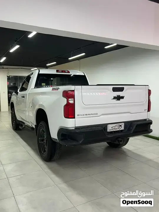Chevrolet Silverado 2022 photo 3