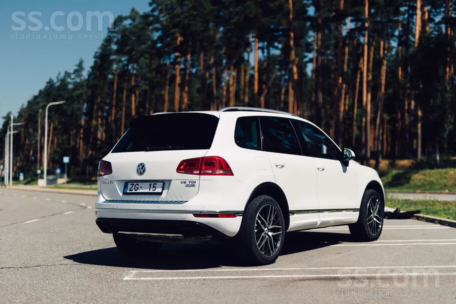 Volkswagen Touareg 2015 photo 4