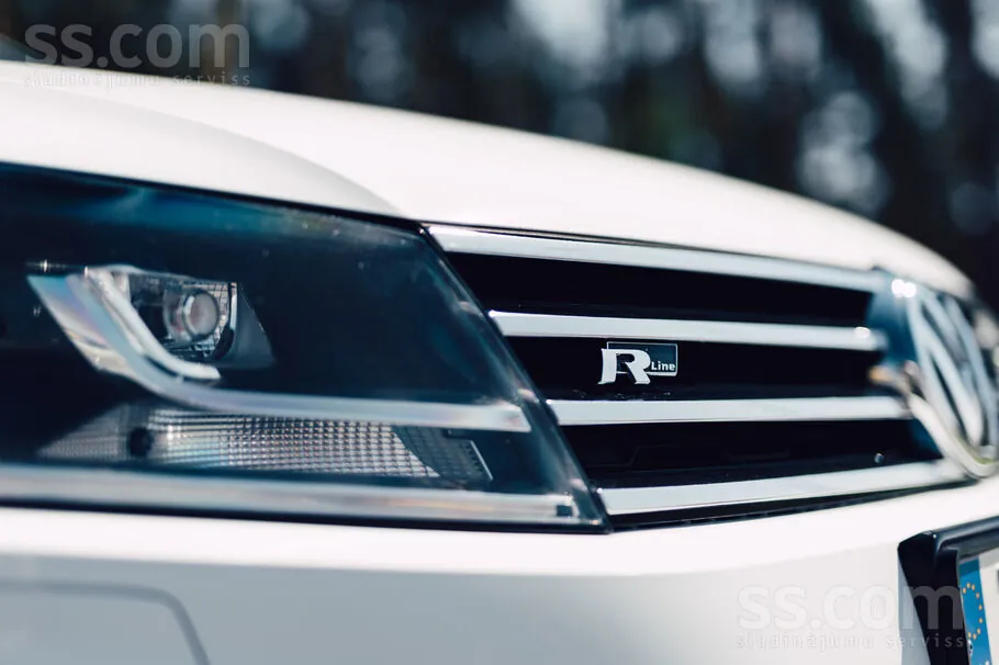 Volkswagen Touareg 2015 photo 2