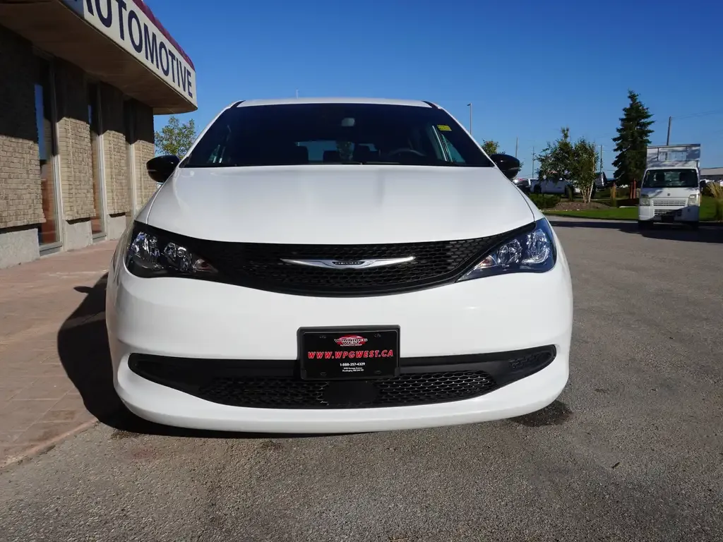 Chrysler Grand Caravan 2025 photo 5