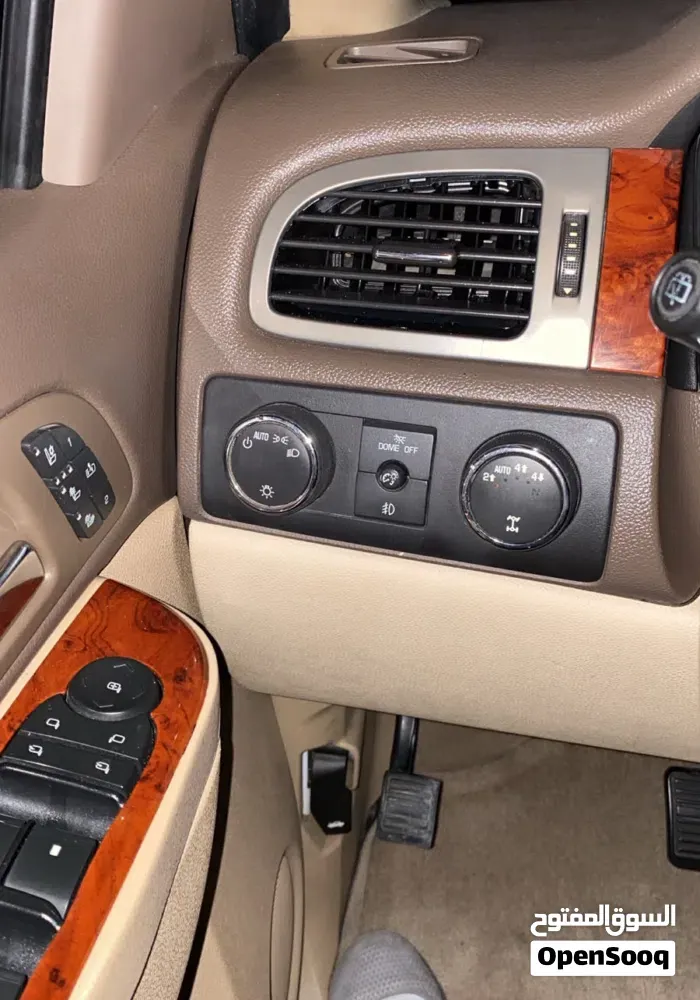 Chevrolet Tahoe 2013 photo 2