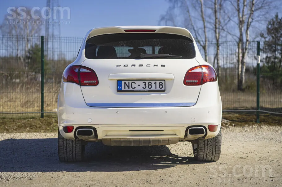 Porsche Cayenne 2010 photo 5