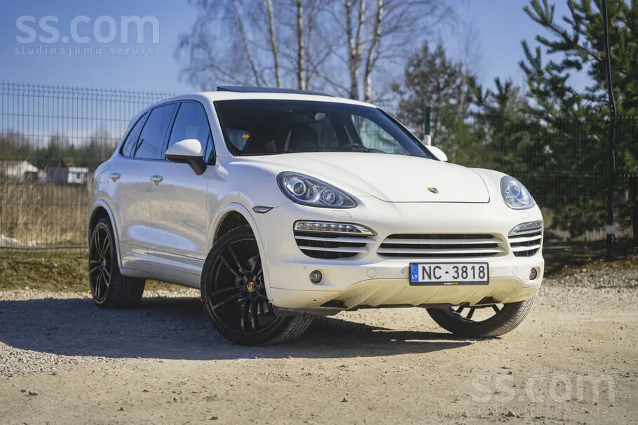 Porsche Cayenne 2010 photo 3