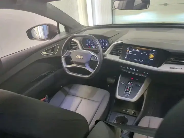 Audi Q4 E-Tron 2021 photo 3