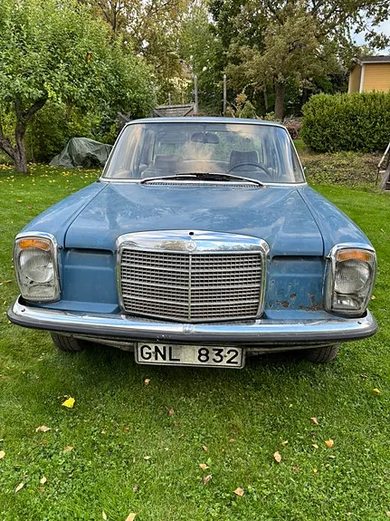 Mercedes-Benz 230
