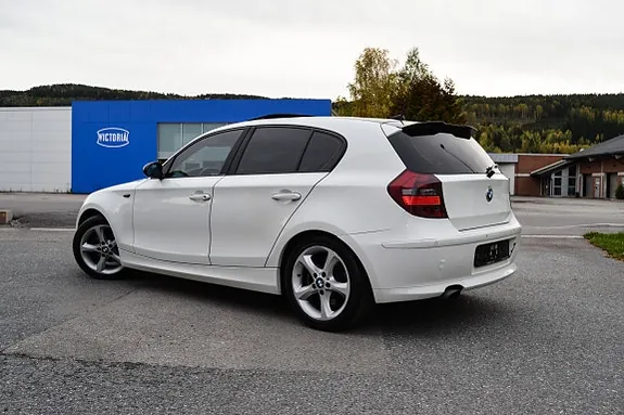 BMW 118D 2008 photo 3