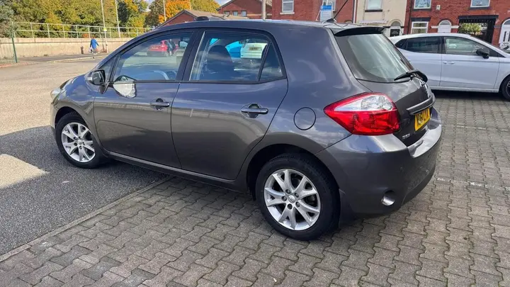 Toyota Auris 2012 photo 4