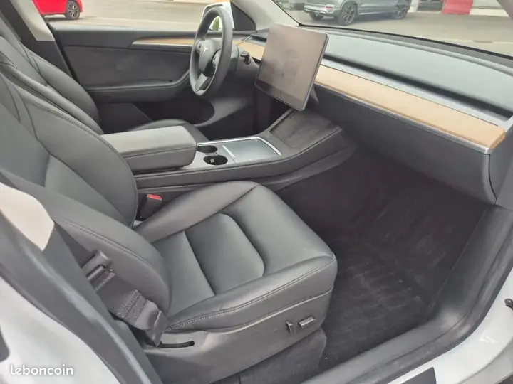 Tesla Model Y 2022 photo 4