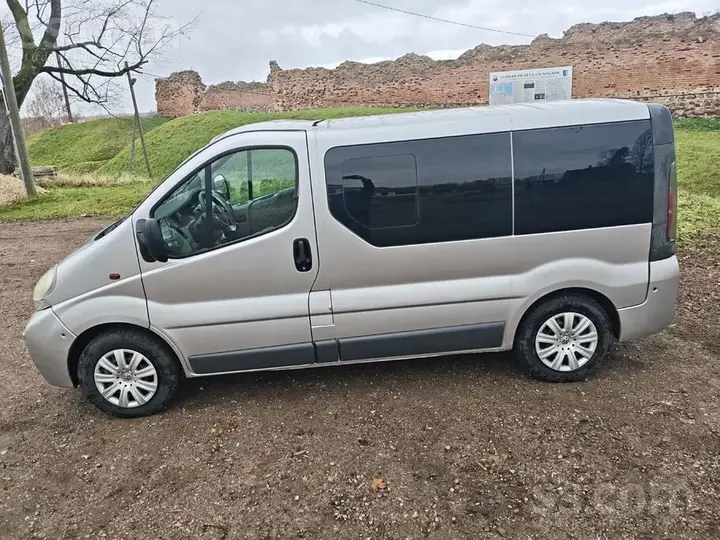 Renault Trafic 2004 photo 4