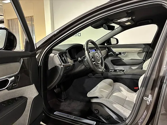 Volvo V90 2025 photo 4