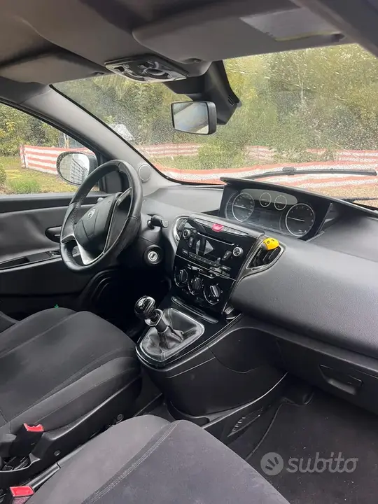 Lancia Ypsilon 2014 photo 3