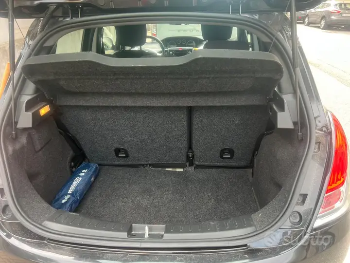 Lancia Ypsilon 2014 photo 4