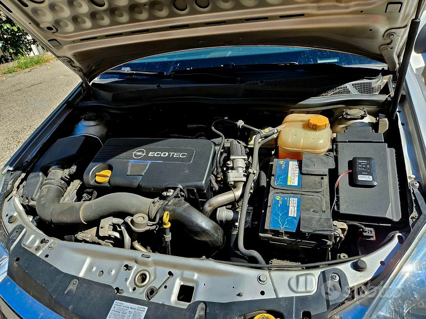 Opel Astra H 2010 photo 3