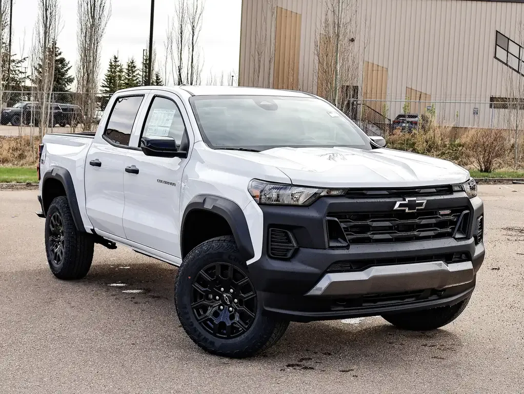 Chevrolet Colorado 2026 photo 2