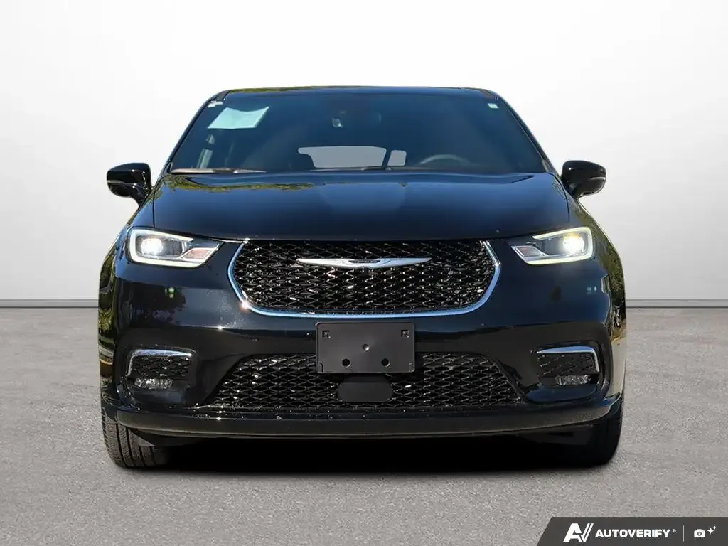 Chrysler Pacifica 2025 photo 2