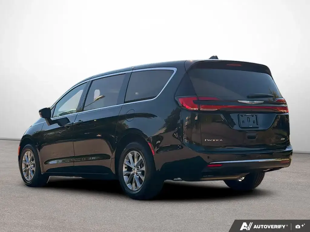 Chrysler Pacifica 2025 photo 4