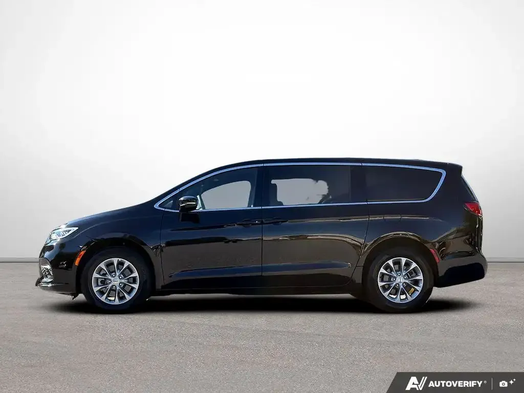 Chrysler Pacifica 2025 photo 3