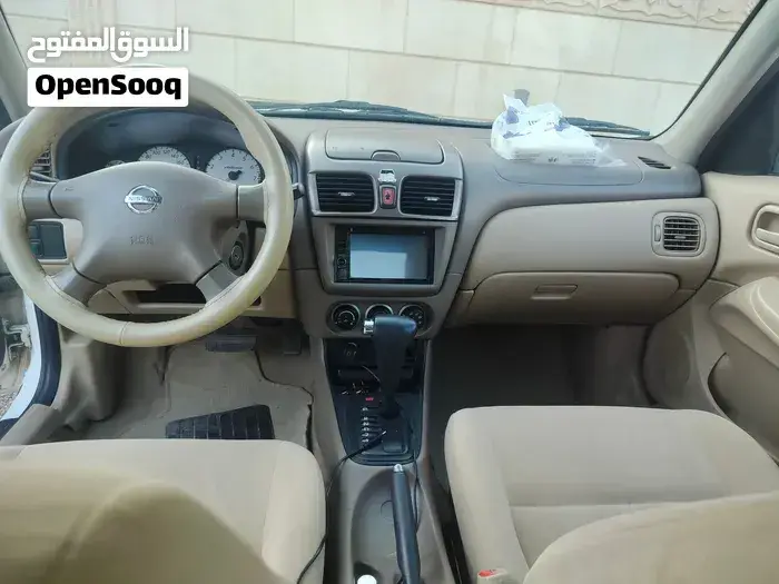 Nissan Sunny 2011 photo 3