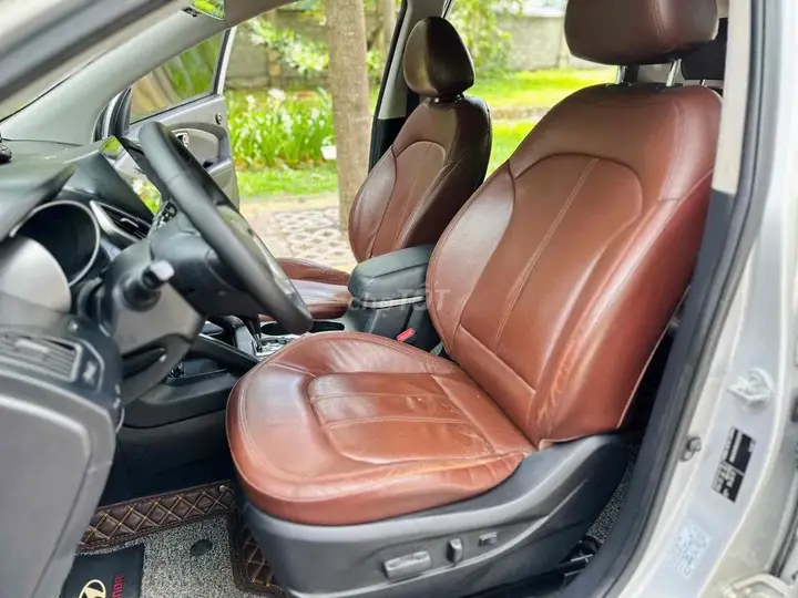 Hyundai Tucson 2012 photo 2