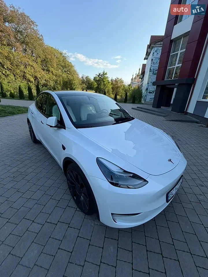 Tesla Model Y 2024 photo 5