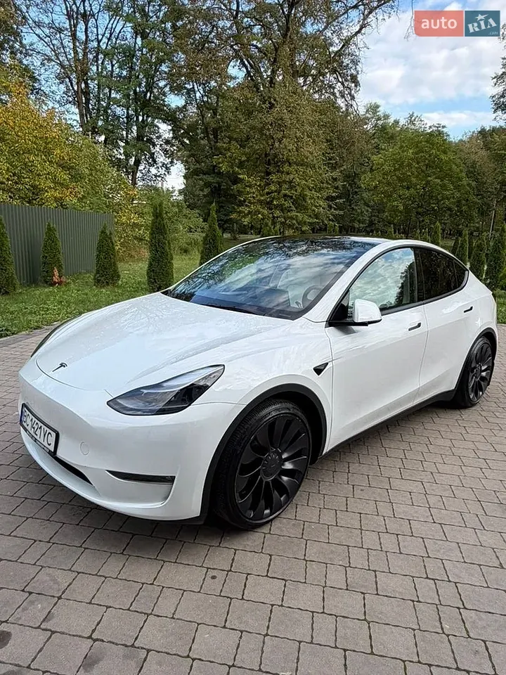 Tesla Model Y