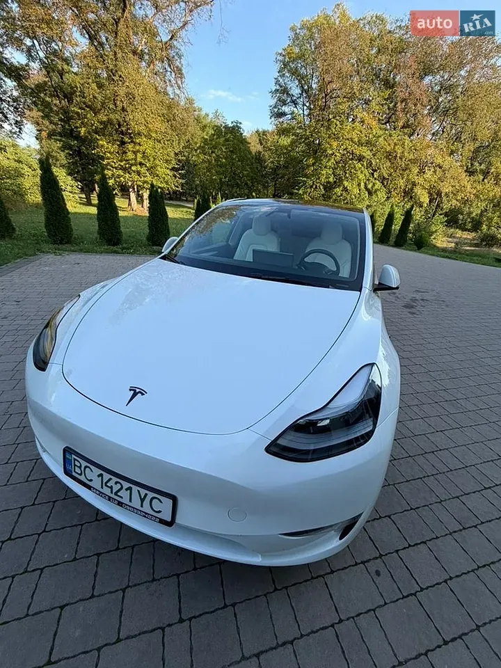 Tesla Model Y 2024 photo 4