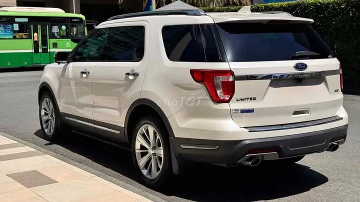 Ford Explorer 2019 photo 4