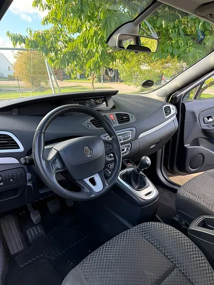 Renault Grand Scenic Iii 2011 photo 5