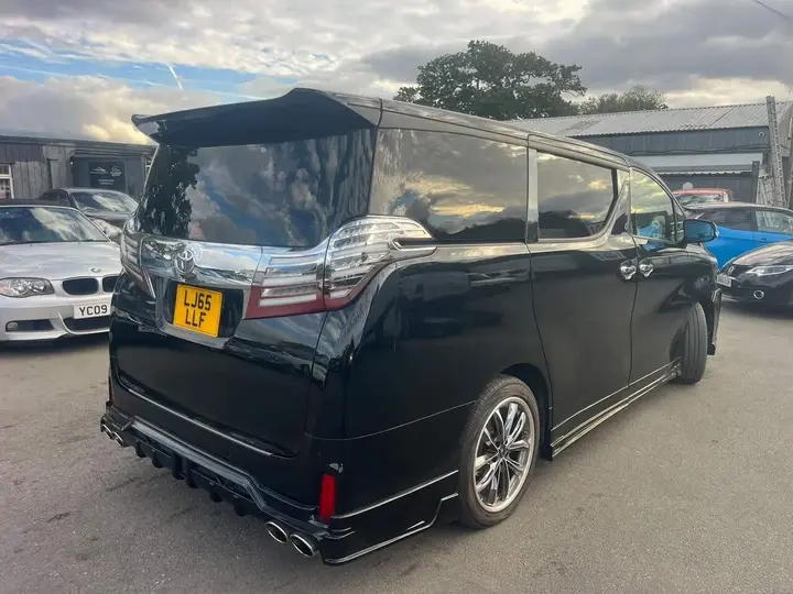 Toyota Alphard 2015 photo 4