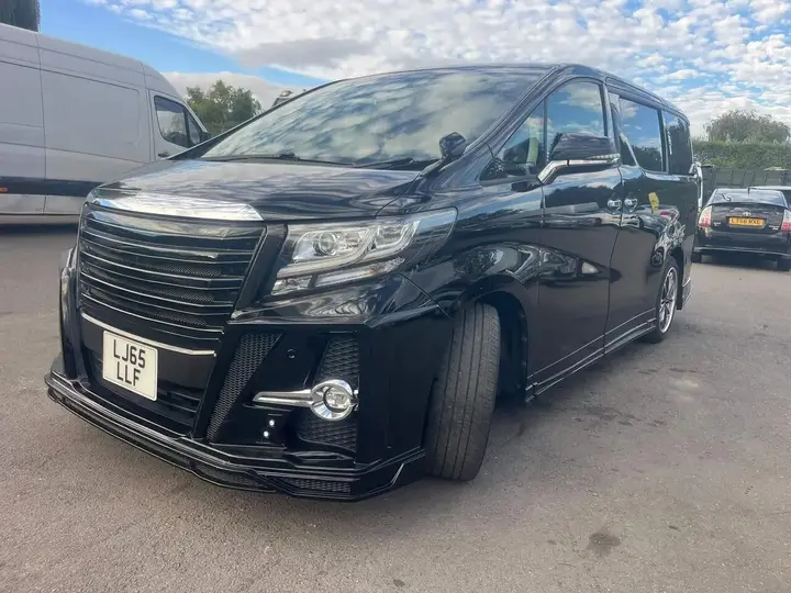 Toyota Alphard 2015 photo 2