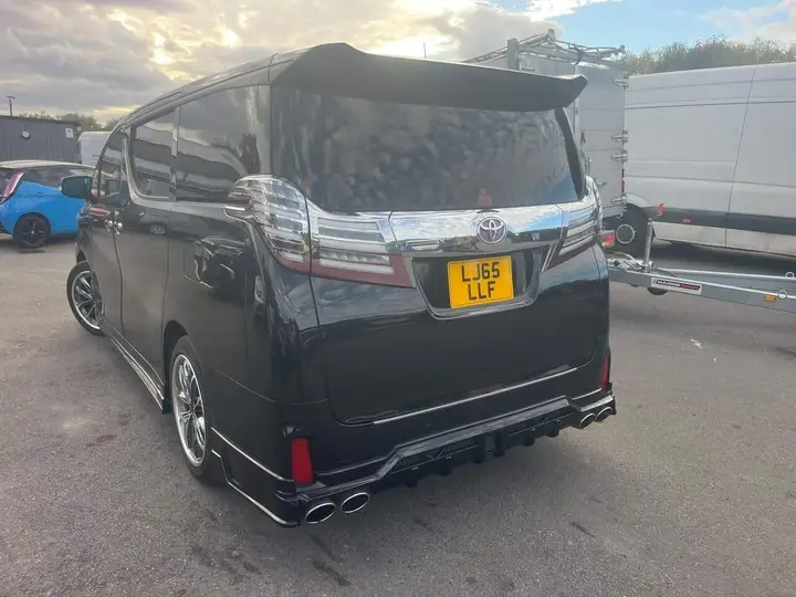 Toyota Alphard 2015 photo 3