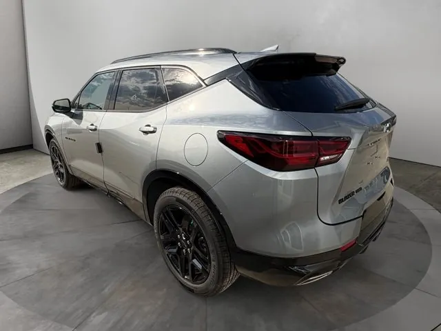 Chevrolet Blazer 2026 photo 3