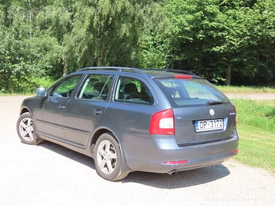 Skoda Octavia 2009 photo 2