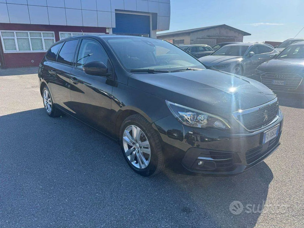 Peugeot 308 2019 photo 3