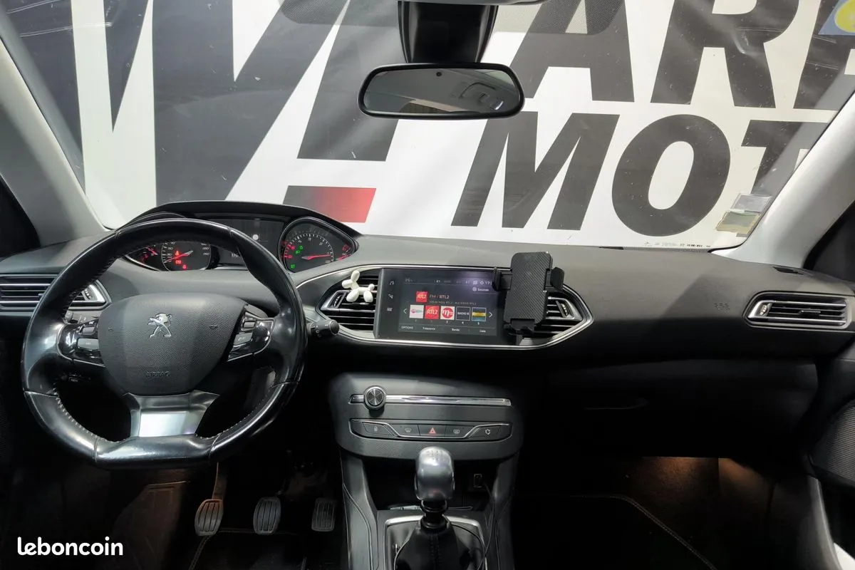 Peugeot 308 2017 photo 3