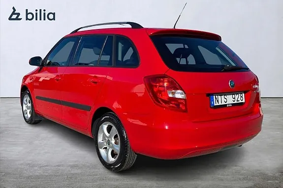 Skoda Fabia 2012 photo 2