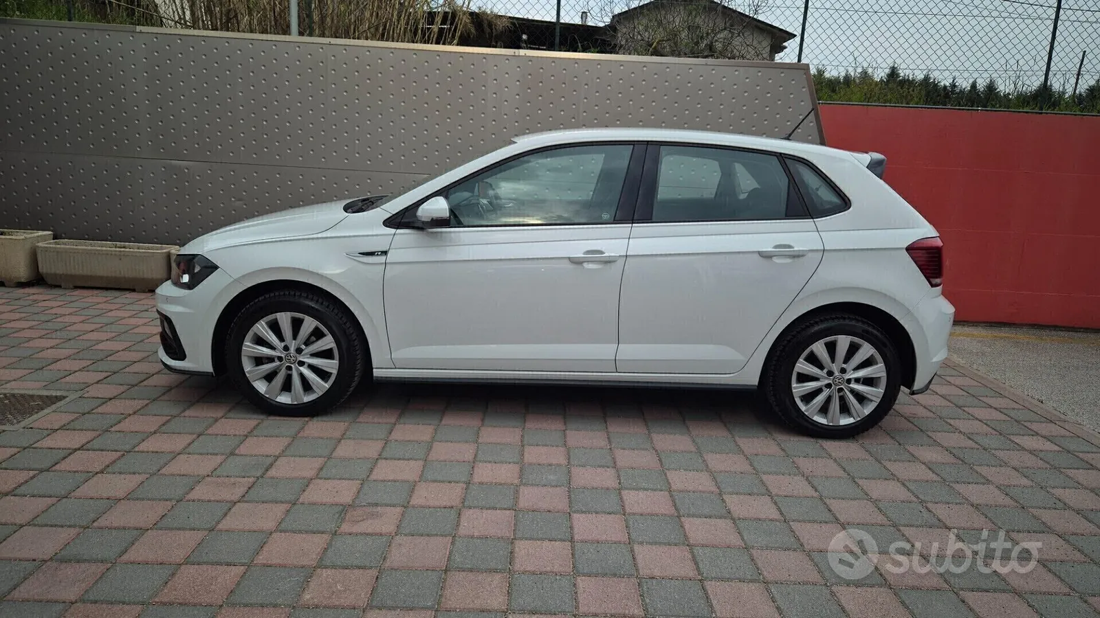 Volkswagen Polo 2018 photo 2
