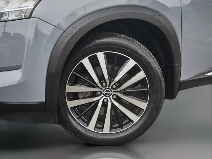 Nissan Pathfinder 2024 photo 2