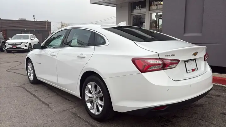 Chevrolet Malibu 2021 photo 3