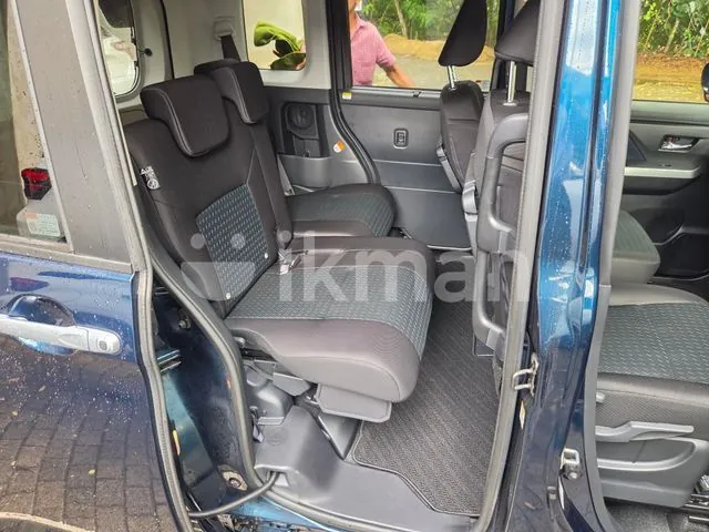 Toyota Roomy 2025 photo 4