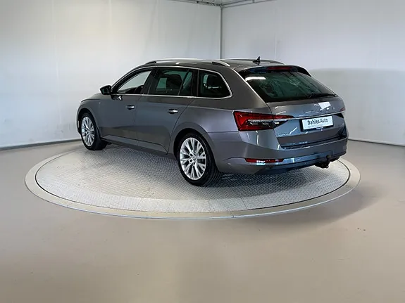 Skoda Superb 2023 photo 4