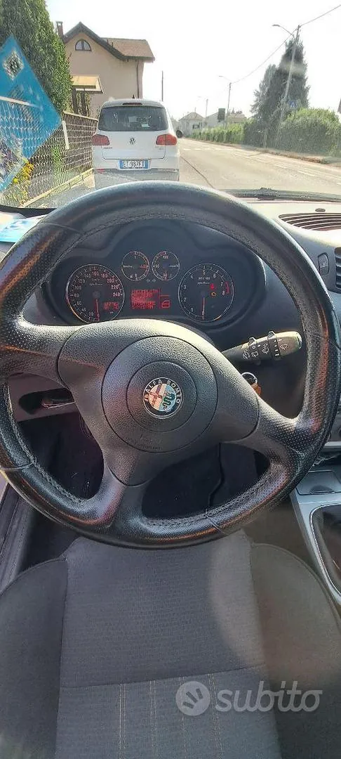 Alfa Romeo 147 2008 photo 5