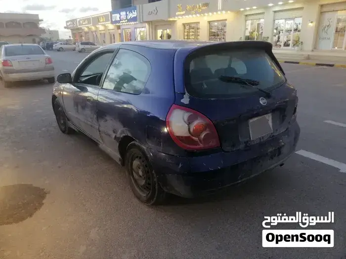 Nissan Almera