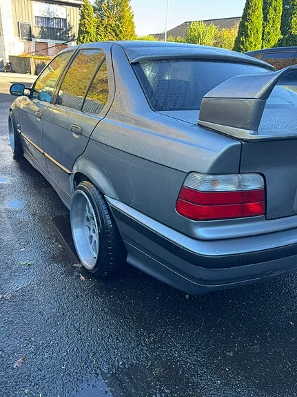 BMW 318I 1995 photo 4