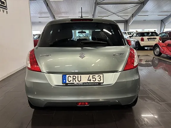 Suzuki Swift 2011 photo 5