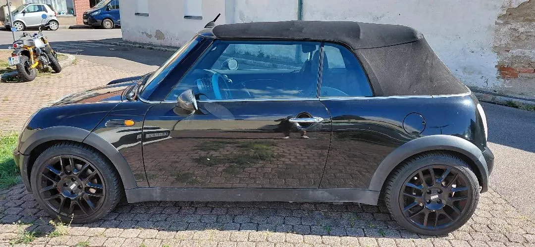Mini Cabrio 2005 photo 3