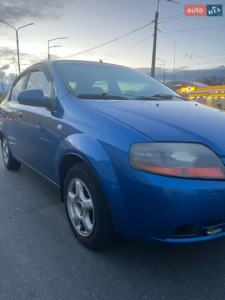 Chevrolet Aveo 2005 photo 2