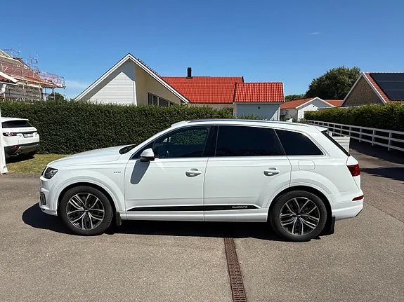 Audi Q7 2016 photo 5