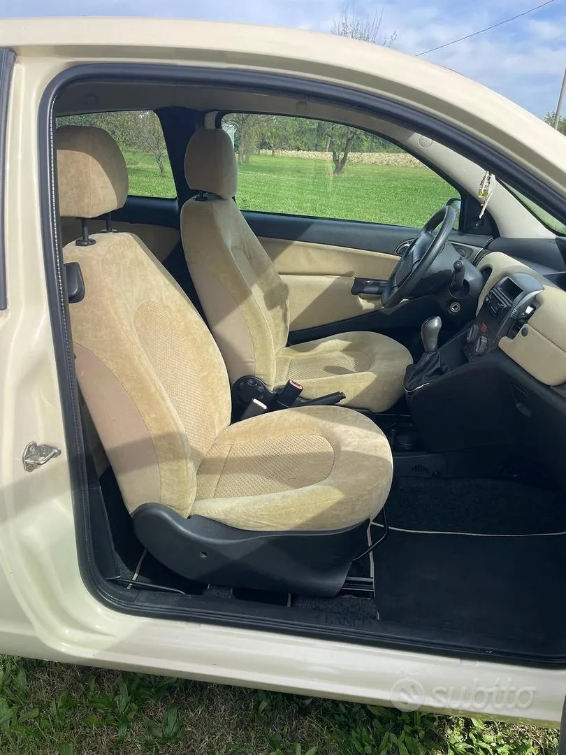Lancia Ypsilon 2006 photo 2