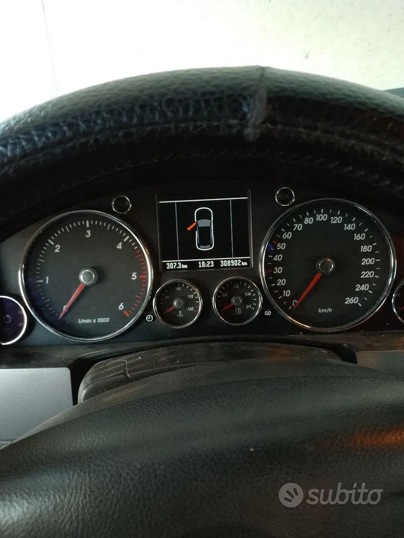 Volkswagen Touareg 2006 photo 2